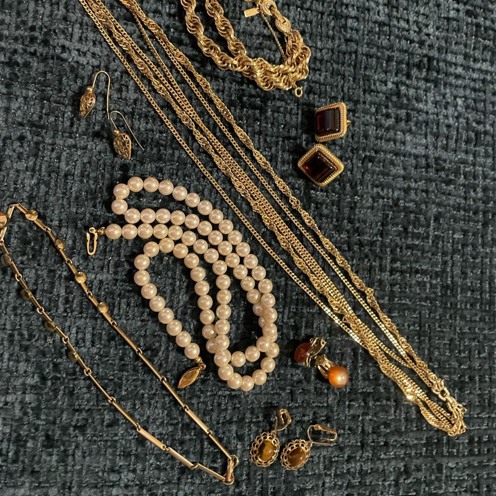 Gold-Tone Pearl & Chain Necklace Set - Elegant Multi-Strand Women’s Jewelry